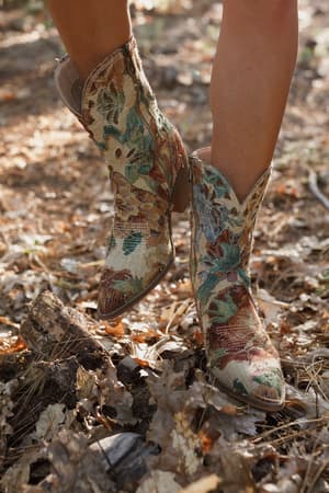 Canyon Rose Boots in Multi from 3BN