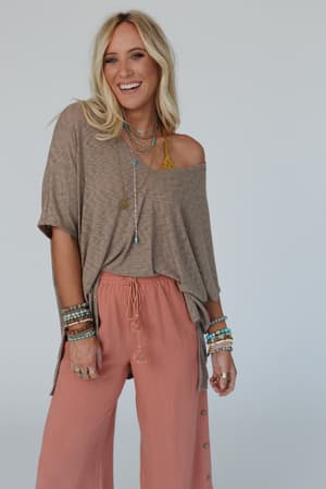 warm-nights-v-neck-top-mocha-dark/Mocha Dark