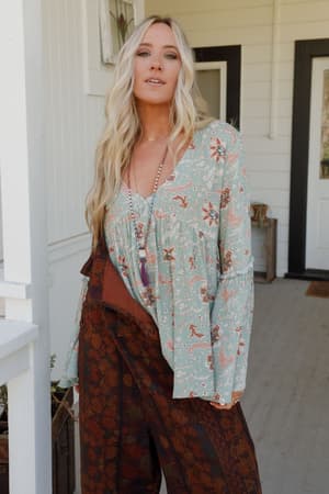 the-nest-brea-mixed-print-top-sage-floral-print/Sage Multi