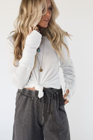 jacqueline-long-sleeve-top-ivory/Ivory