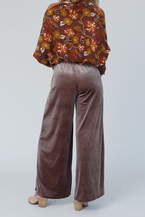 luxe-nights-velvet-drawstring-pants-coco23/Coco