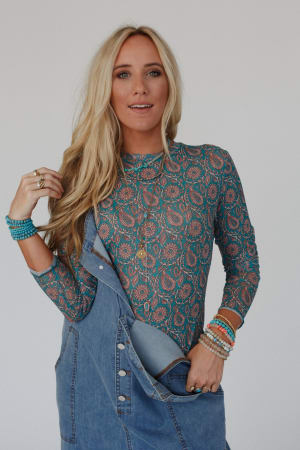 sapphire-sky-paisley-top-blue-paisley/Blue Paisley