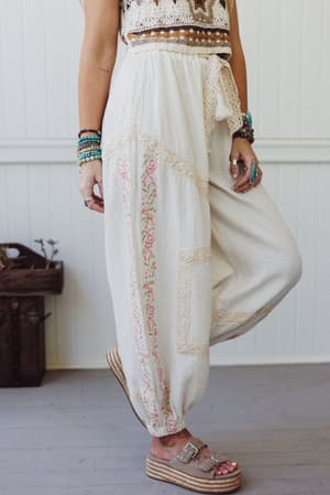 floral-drift-embroidered-pants-natural/Beige