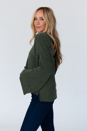 love-it-v-neckline-textured-top-olive/Olive