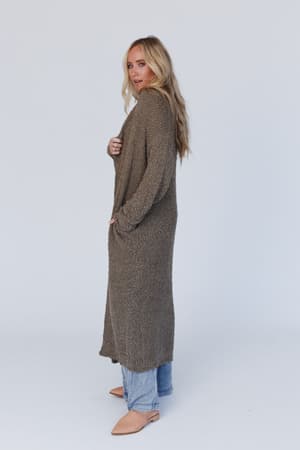 wednesday-cardigan-olive/Olive