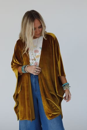 savoy-velvet-kimono-marigold/Marigold