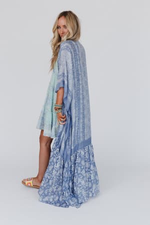 paisley-tapestry-free-flow-duster-kimono-chambray/Chambray