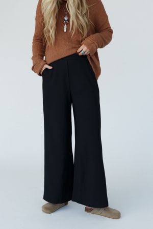 world-traveler-wide-leg-pant-black/Black