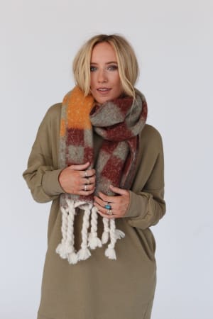 check-me-out-tassel-scarf-brown/Brown