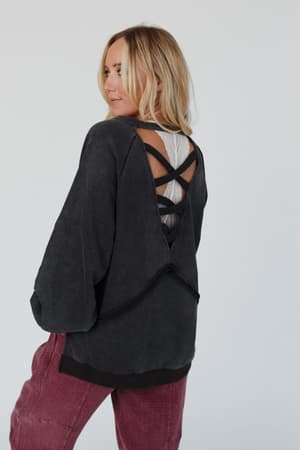 crossed-paths-sweatshirt-black/Black