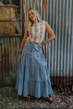 Country Mart Tiered Maxi Skirt: undefined