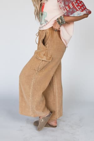vibes-for-days-pants-camel/Brown