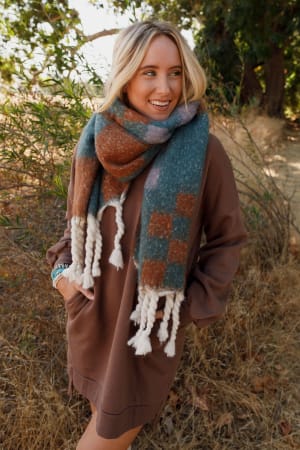 check-me-out-tassel-scarf-teal/Teal