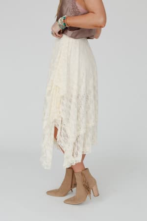 dreamy-meadow-floral-lace-skirt-cream/Cream