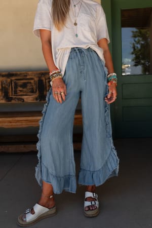 Drift Wave Ruffle Wide Leg Pants: undefined