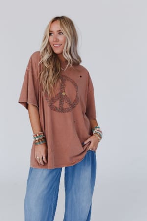 jude-oversized-peace-sign-graphic-tee-mauve/Mauve
