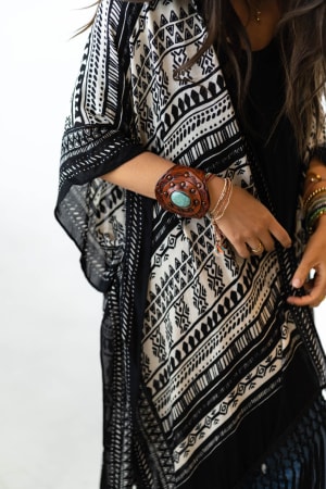 Nina Printed Kimono - Black | Kimonos - Three Bird Nest