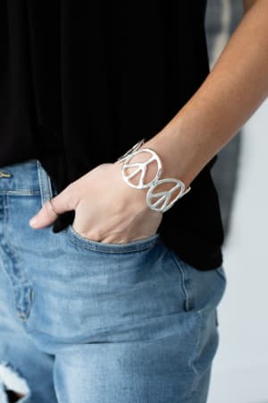 Ziggy Peace Sign Bracelet- Silver | Jewelry - Three Bird Nest