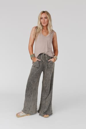 shelli-scoop-neck-tank-top-dark-mocha/Dark Mocha