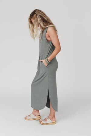 cassie-sleeveless-pocket-maxi-dress-light-olive/Light Olive