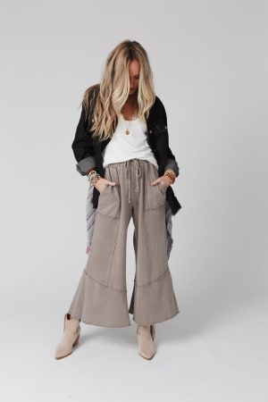 Feeling Good Wide Leg Pant: undefined