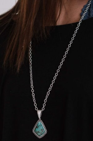 Touch of Wonder Necklace: undefined