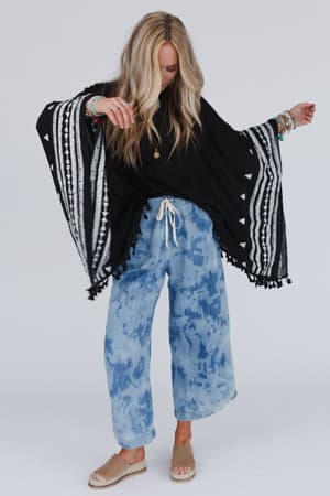fallon-embroidered-sleeve-tassel-poncho-black/Black