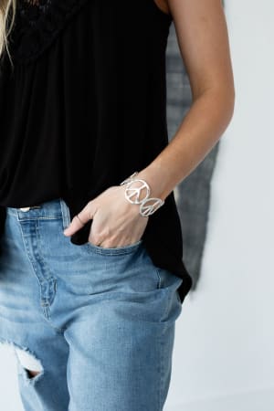 Ziggy Peace Sign Bracelet- Silver: undefined