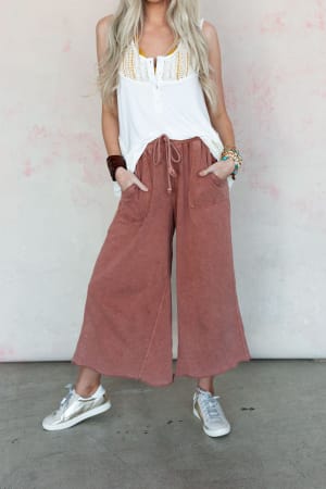 Relaxing Robin Wide Leg Pant: undefined