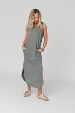 cassie-sleeveless-pocket-maxi-dress-light-olive/Light Olive