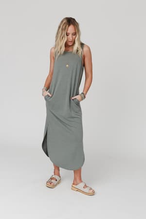 cassie-sleeveless-pocket-maxi-dress-light-olive/Light Olive