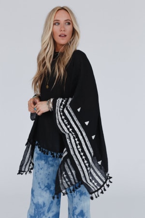Fallon Embroidered Sleeve Tassel Poncho: undefined