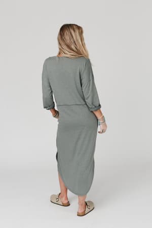 meadow-long-sleeve-slit-maxi-dress-olive/Light Olive
