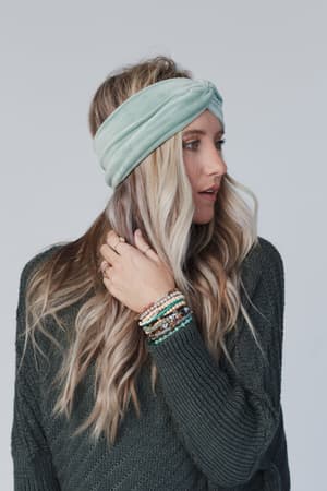 everyday-velvet-headband-sage/Sage