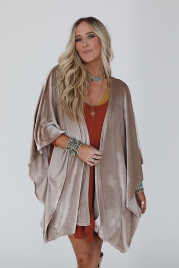 savoy-velvet-kimono-taupe/Taupe