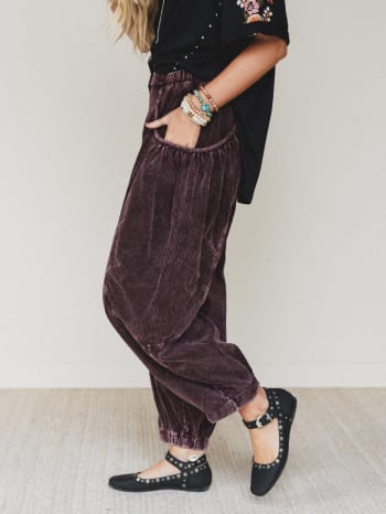 the-nest-nora-gathered-barrel-corduroy-pant-burgundy/Burgundy