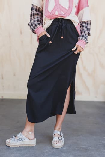 desert-rose-maxi-skirt-black/Black
