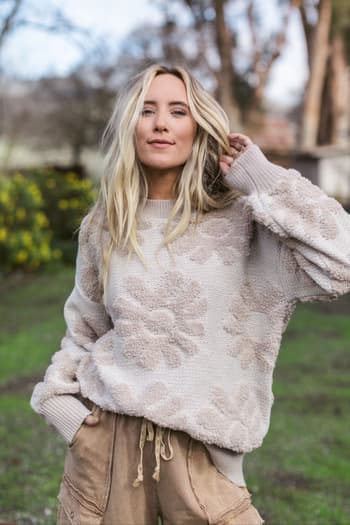 zinnia-textured-flower-top-beige/Beige
