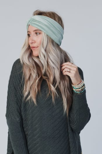 everyday-velvet-headband-sage/Sage