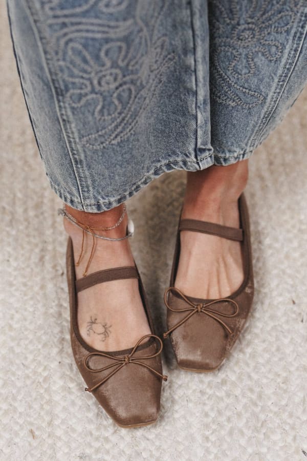 Shop New Accessories >